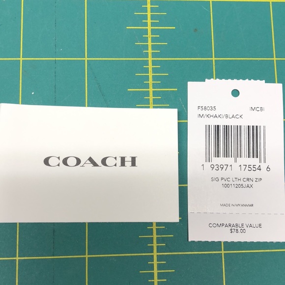 Signature coach zippered change purse and brown brand new with tags - Picture 5 of 9